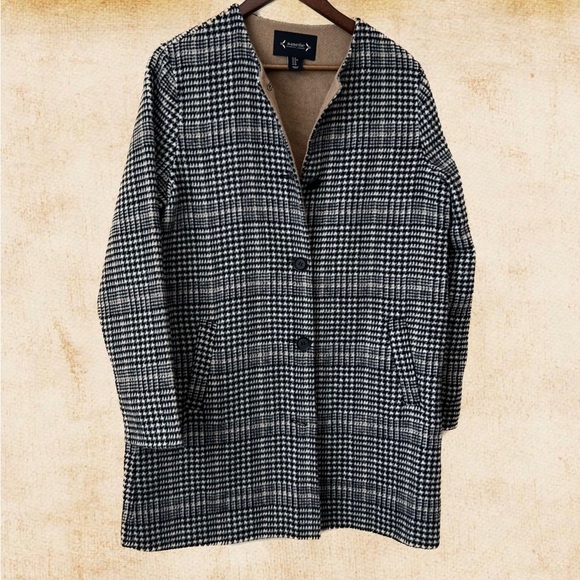 Nanette Lepore Jackets & Blazers - Nanette Lepore Wool Houndstooth Coat